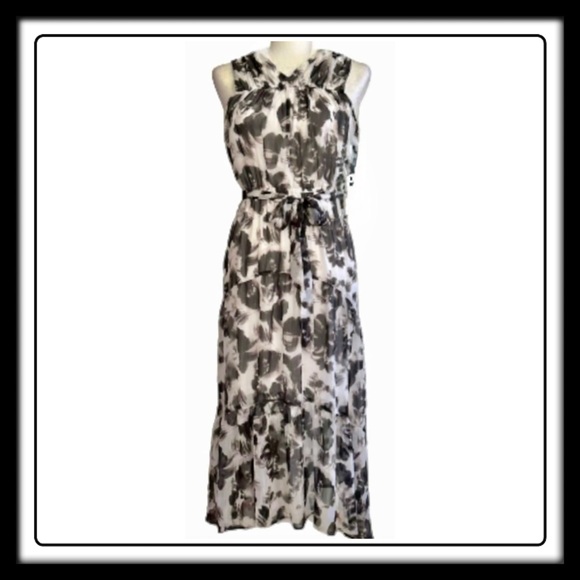 Vera Bradley Dresses & Skirts - Simply Vera - Vera Wang - dress - black white floral - size XL